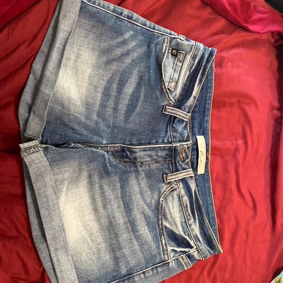 Pants - Kancan denim lights shorts.
